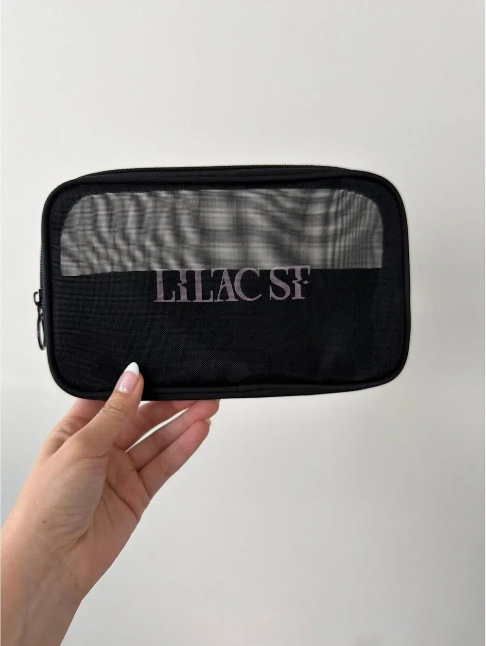 Mesh pouch